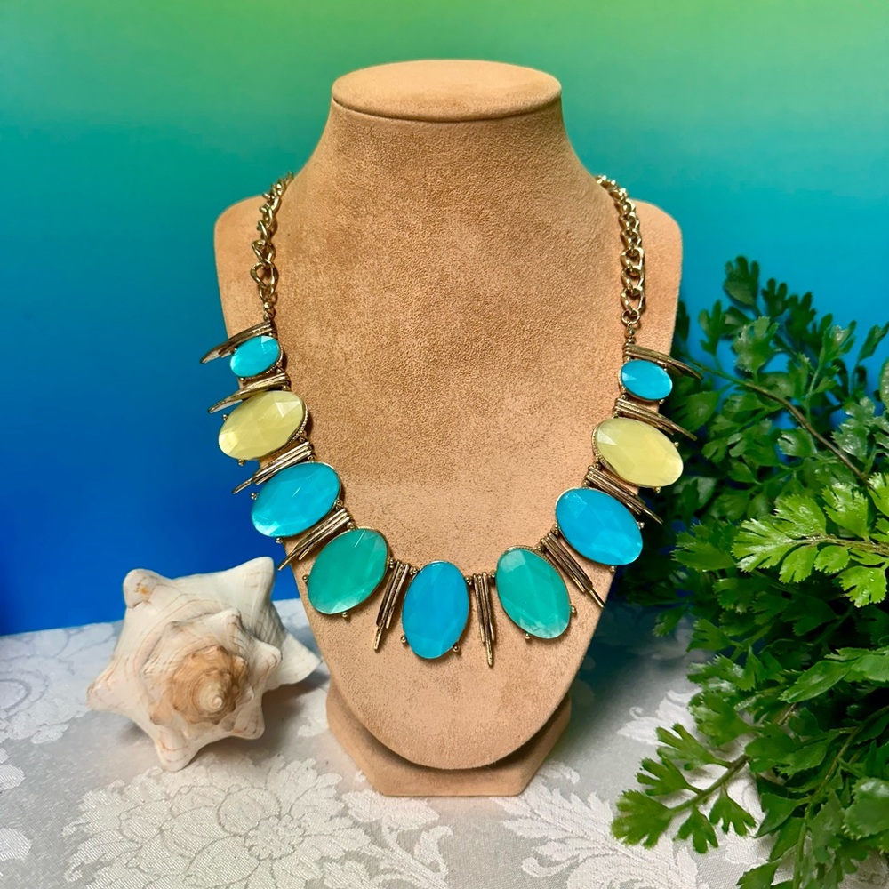 Colorful cabochon necklace